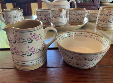 Nicholas Mosse  new  Lavender set  from Washington  creek . A cylinder jug and a bowl