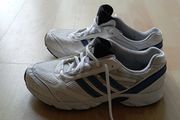 Sport shoes