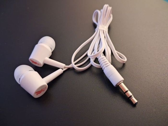 Buy 2 Get 1 Free!! - Only 1 Each!! - Brand New Wired Earphones