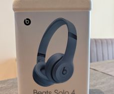 Beats Solo 4 (closed box)