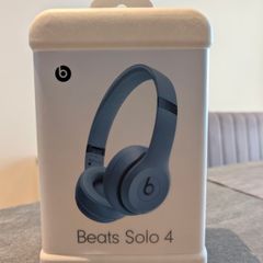 Beats Solo 4 (closed box)