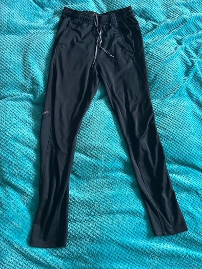 Under Armour Black Tracksuit Pants Size Small  Very Good Condition