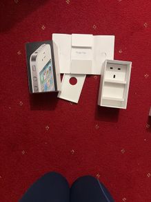 iphone 4 white box (EMPTY BOX ONLY)