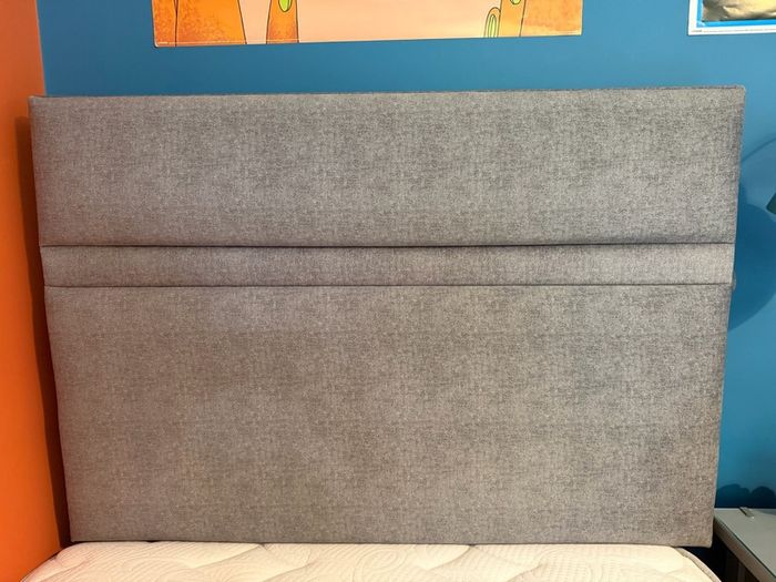 Single ottoman bedframe
