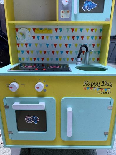 Kids toy kitchen