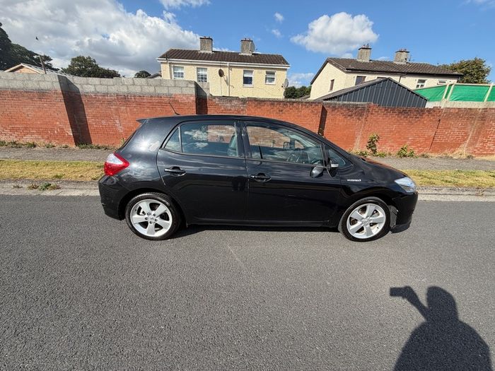2011 Toyota Auris