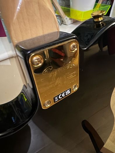 guitar Squier tele 40th anniversary gold, black