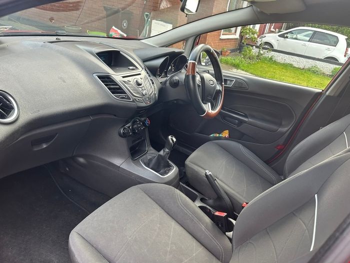 2014 ford fiesta