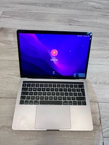 Macbook Pro A1989