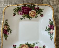 Royal Albert Old Country Roses dish