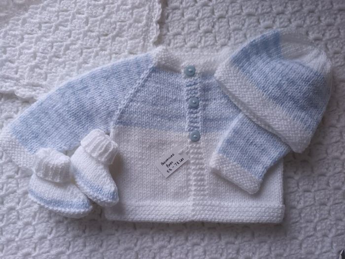 Hand Knit : Premature Baby Cardigan, Hat & Bootie Set: 5-7lbs