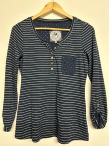 Mantaray long sleeved top, size 10.