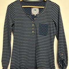 Mantaray long sleeved top, size 10.