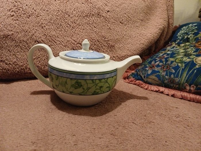 Wedgwood porcelain teapot