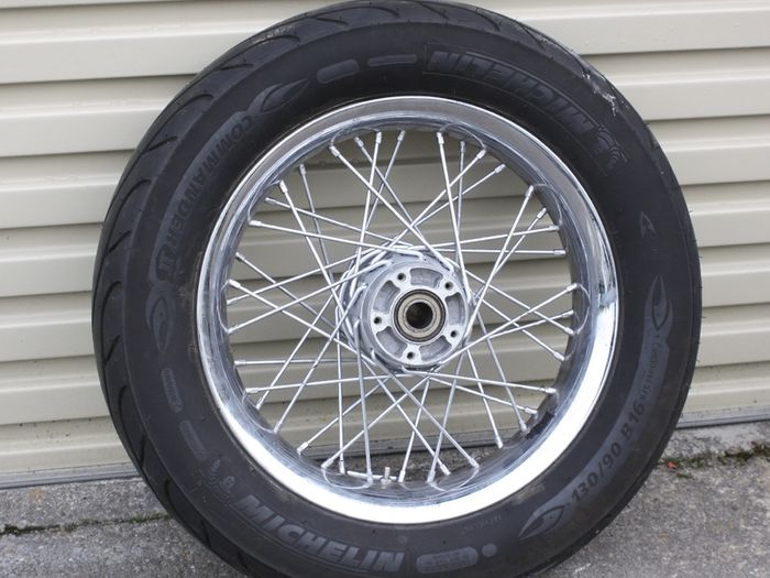 Harley Davidson wheel with Michelin Commander II tyre 130/90 B16