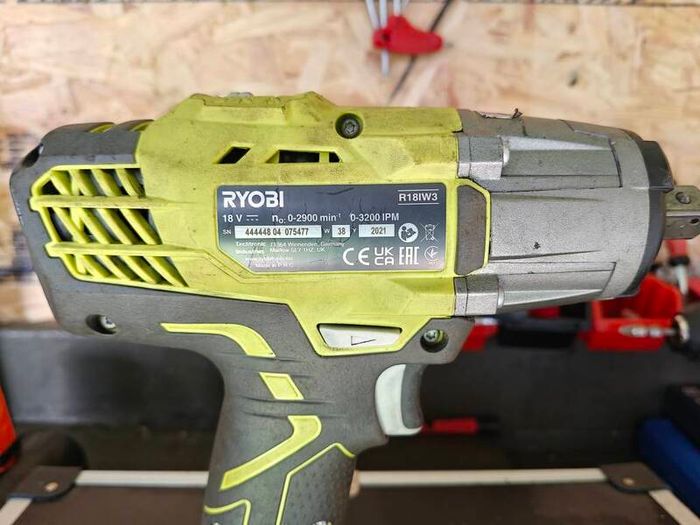 Ryobi 1/2 impact Gun