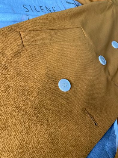 Coat size 8 like new( never worn)