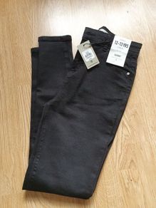 BNWT - Age 12 / 13 Years - A Black Pair of Girls Jeans - Original Price 9 Euro - #
