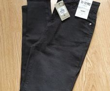BNWT - Age 12 / 13 Years - A Black Pair of Girls Jeans - Original Price 9 Euro - #