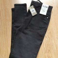 BNWT - Age 12 / 13 Years - A Black Pair of Girls Jeans - Original Price 9 Euro - #