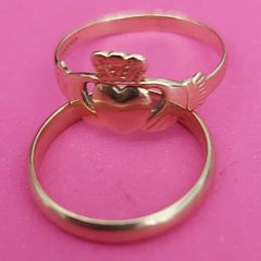 "Wedding Band" AND  "Claddagh"  Rings 9ct GOLD  3.4g