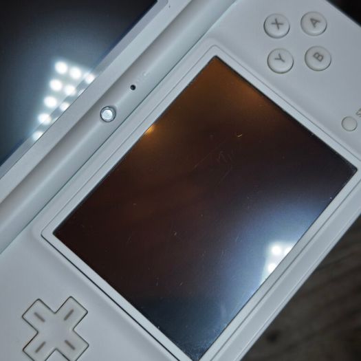 Nintendo DSi Arctic White Console with New USB Charger, 3 Great Games ,Clean