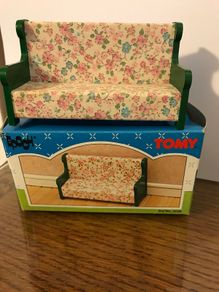 Vintage Sylvanian Families Green/ floral Settee