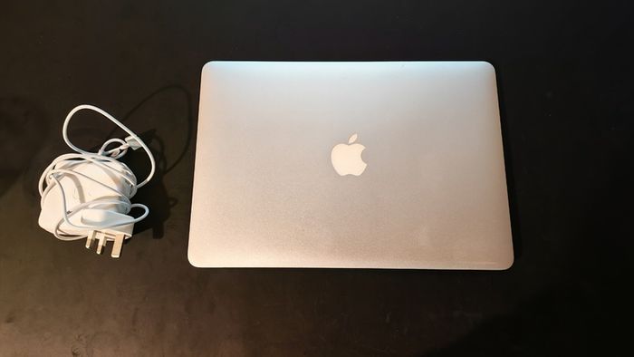 MacBook Air 13" 2017 A1466 | 8GB RAM | 128GB SSD | NEW Battery | Original Charger