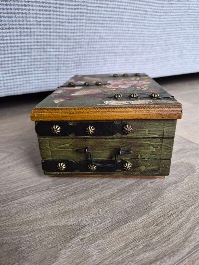 Hand paint Storage/Jewelry Box