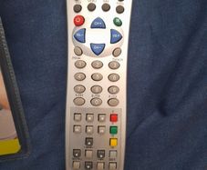 tv remote (universal)