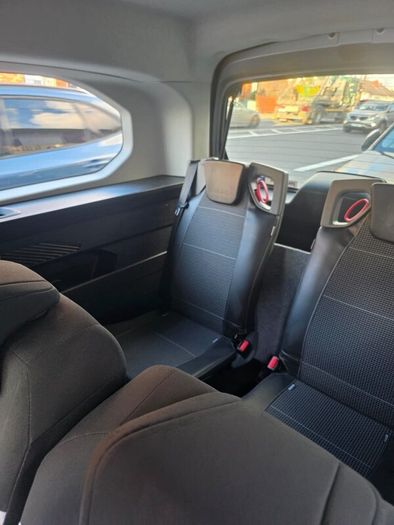 232 Citron berlingo 7 seater wheelchair for rent