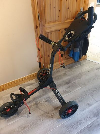 Golf clubs