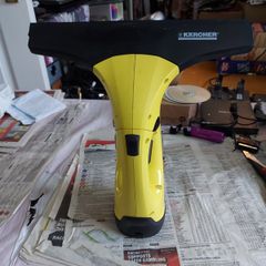 KARCHER Portable screen washer, in excellent condition, missing the the charger power supply