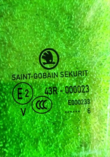 Skoda Superb rear Window Glass (pair)