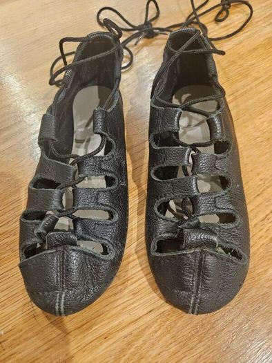 Irish dancing shoes 13.5