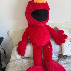 Giant Elmo