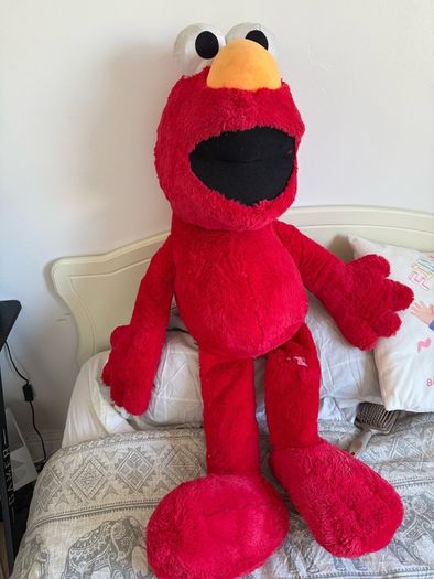Giant Elmo