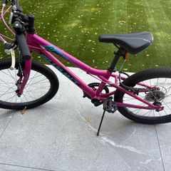 Girls bike