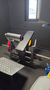 Hip Thrust Machine Plate Loaded