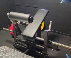 Hip Thrust Machine Plate Loaded