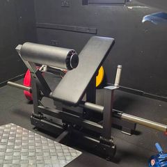 Hip Thrust Machine Plate Loaded