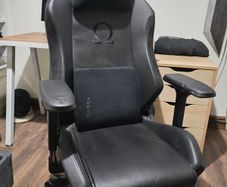 Secretlab Omega