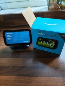 Amazon Echo show 5 newest gen with stand