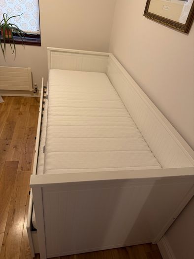 Hemnes day bed/ sofa bed with mattress