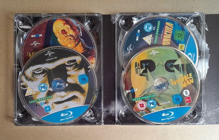 Universal Monsters 8 Blu Ray DVD box set Horror