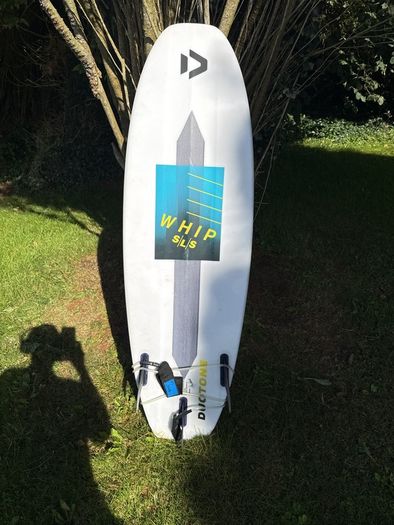 Duoton Whip kitesurfing board