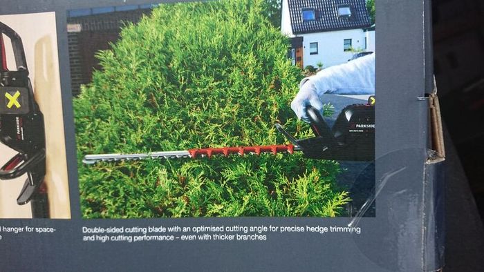 NEW 2026 Model Parkside 40V Performance Cordless Brushless Hedge Trimmer. Garden Maintenance DIY Projects Summer Sale Now On.