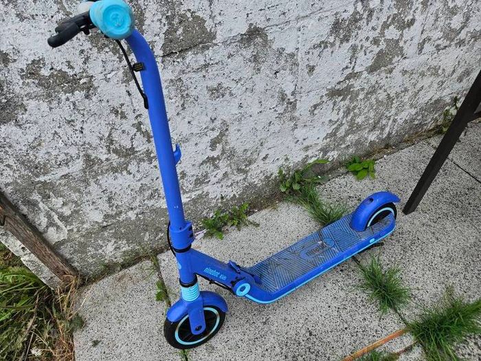 blue Segway Ninebot eKickScooter ZING