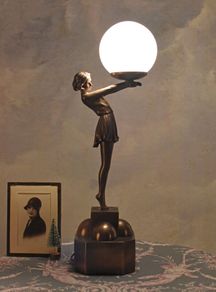 Art Deco style Villa Gatsby table lamp,