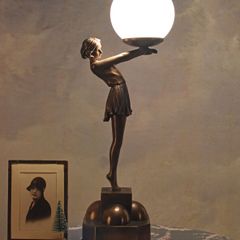Art Deco style Villa Gatsby table lamp,